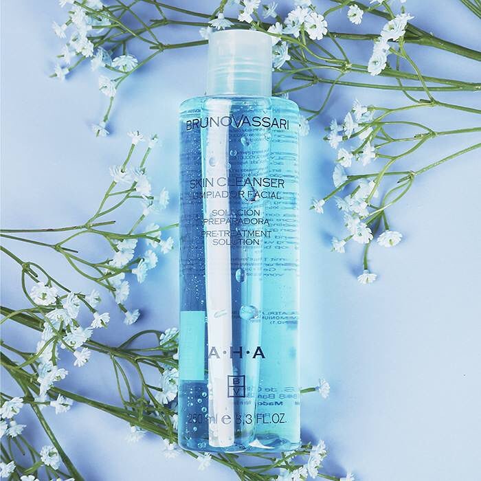 B.V AHA Skin Cleanser 250ml (R) منظف بشرة احماض فواكه